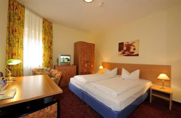Rhein Neckar Hotel Mannheim Exterior photo